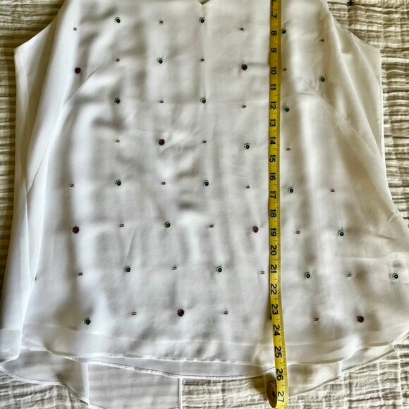 Nic + Zoe Sleeveless V Neck Summer Top - Picture 5 of 6